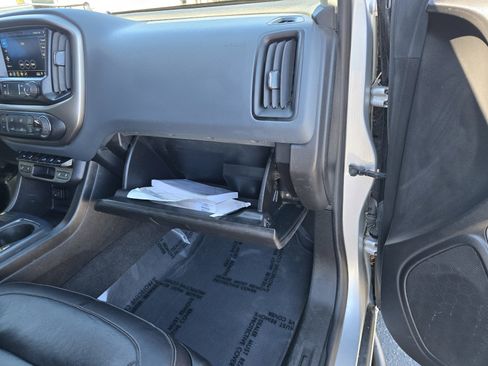 Used 2020 Chevrolet Colorado Z71 image 23