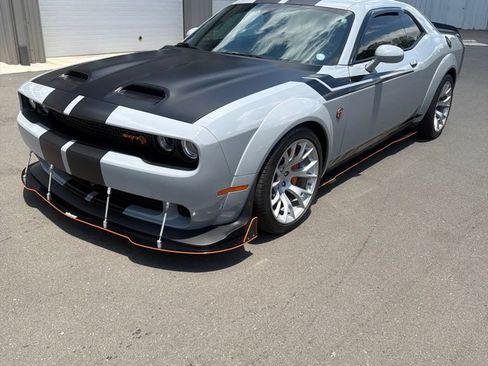 Used 2022 Dodge Challenger SRT Hellcat RWD image 3