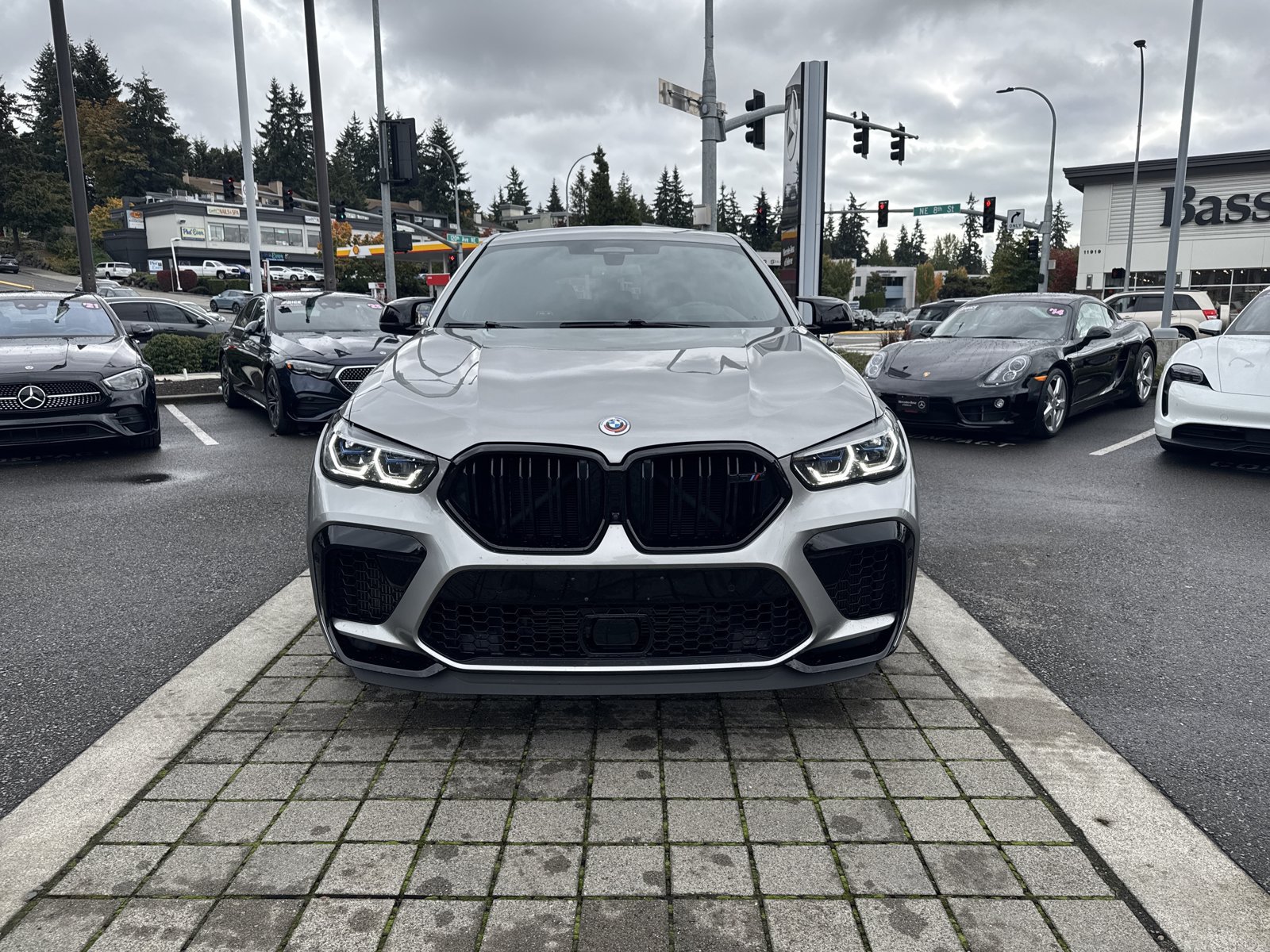 Used 2022 BMW X6 M w/ Competition Package AWD/4WD image 2