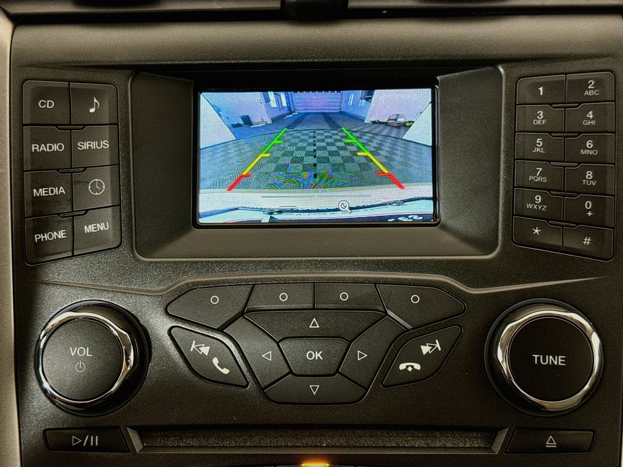 Used 2018 Ford Fusion SE FWD image 27