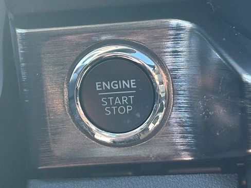 New 2026 Ford F250 Lariat w/ Black Appearance Package image 47