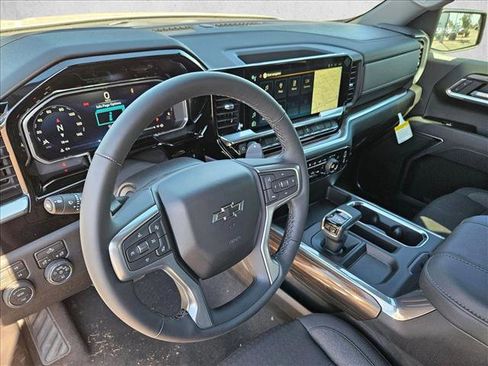 New 2026 Chevrolet Silverado 1500 RST w/ Z71 Off-Road Package image 3
