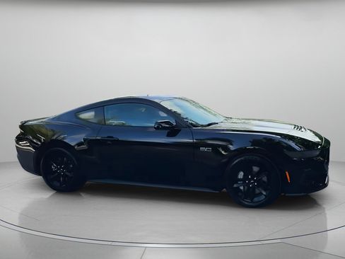 Used 2025 Ford Mustang GT RWD image 35