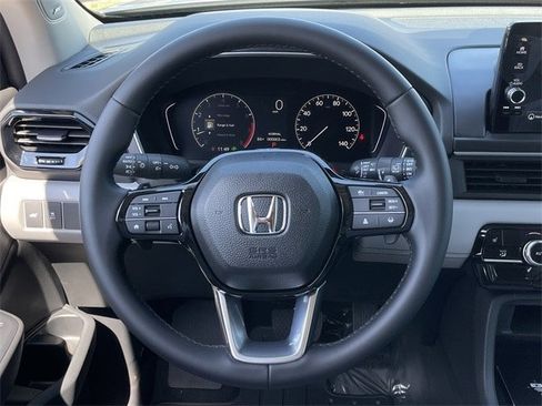 New 2025 Honda Pilot Touring image 13