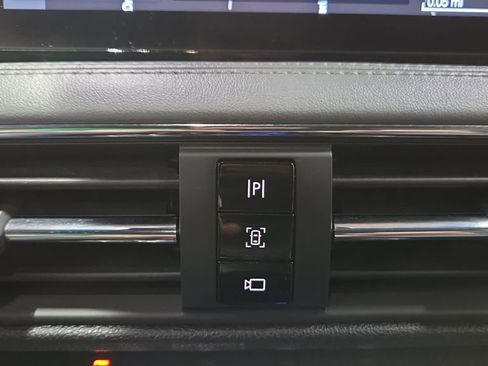 Used 2021 Lincoln Corsair FWD image 17