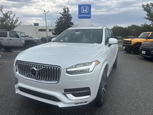 Used 2021 Volvo XC90 T6 Inscription w/ Lounge Package AWD/4WD image 1