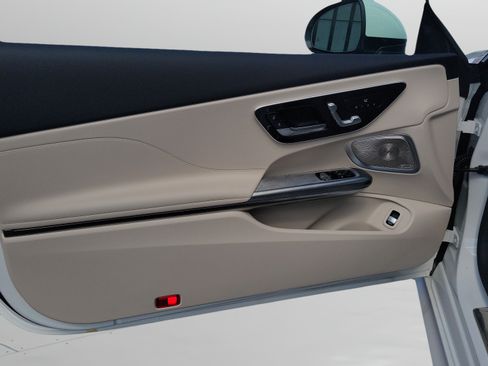 New 2026 Mercedes-Benz CLE 300 4MATIC Coupe image 7