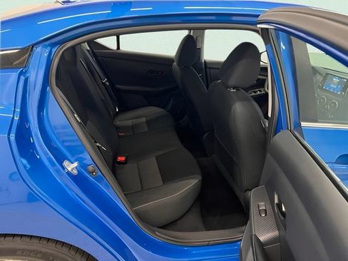 Used 2025 Nissan Sentra SV FWD image 11