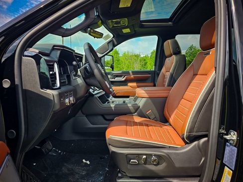 New 2026 GMC Sierra 3500 Denali Ultimate AWD/4WD image 17