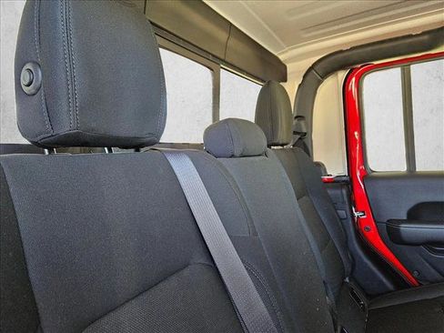 Used 2020 Jeep Gladiator Overland image 22