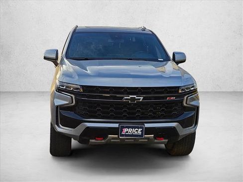 Used 2024 Chevrolet Suburban Z71 w/ Luxury Package image 2