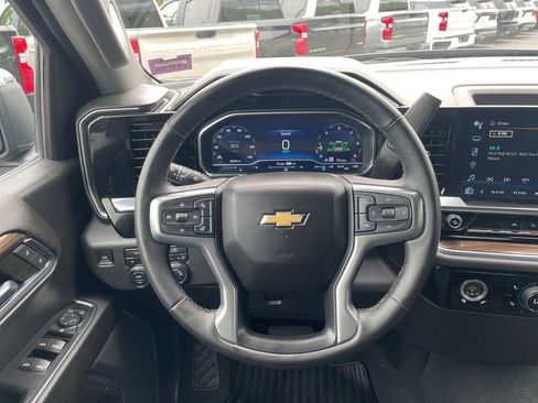 Used 2023 Chevrolet Silverado 1500 LT AWD/4WD image 13