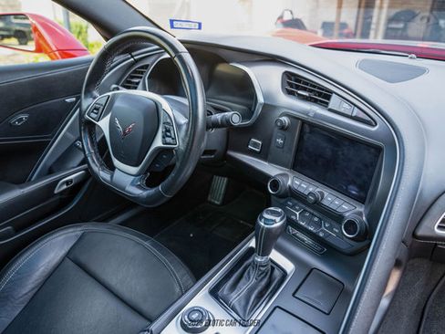 Used 2019 Chevrolet Corvette Stingray Coupe w/ Carbon Flash Badge Package image 77