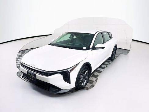 Used 2025 Kia K4 FWD image 3