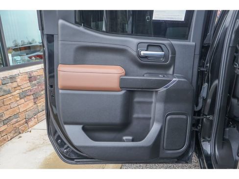 Used 2021 Chevrolet Silverado 1500 High Country w/ Technology Package image 16