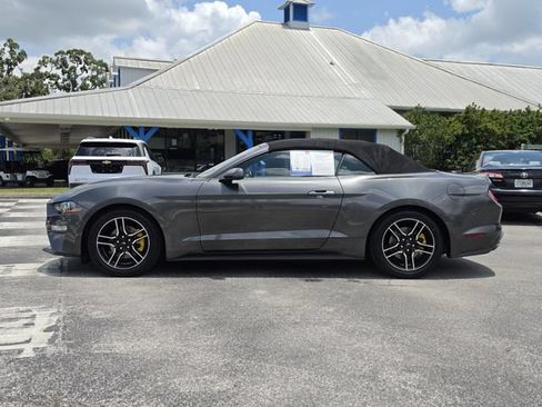 Used 2020 Ford Mustang Premium RWD image 3