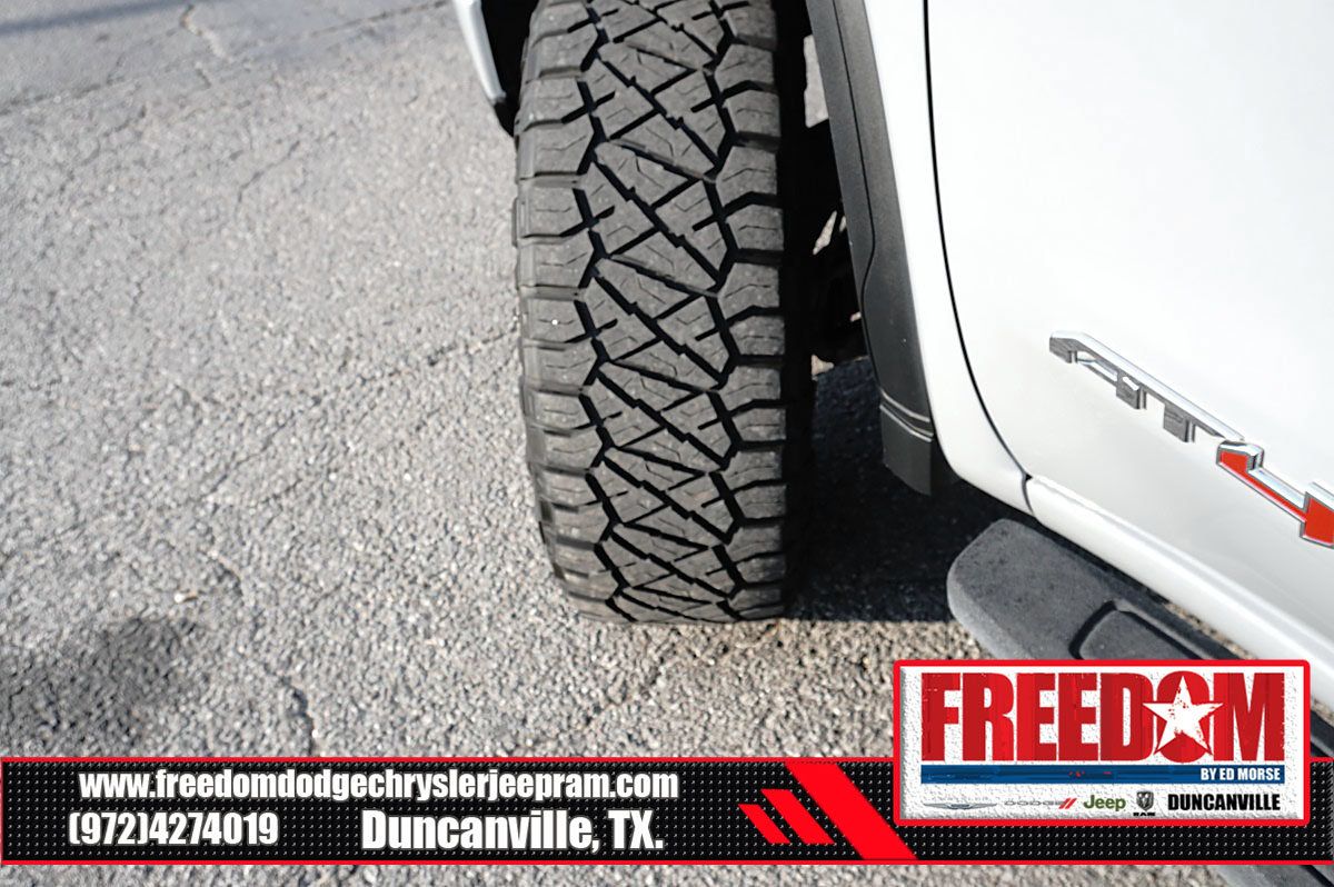 Used 2024 GMC Sierra 1500 AT4 w/ Technology Package AWD/4WD image 45