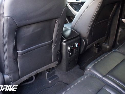 Used 2023 Ford Explorer Limited image 34