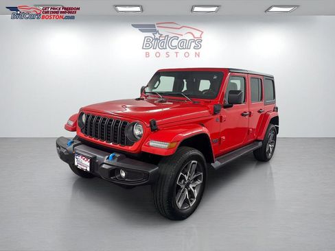 Used 2024 Jeep Wrangler Unlimited AWD/4WD image 1
