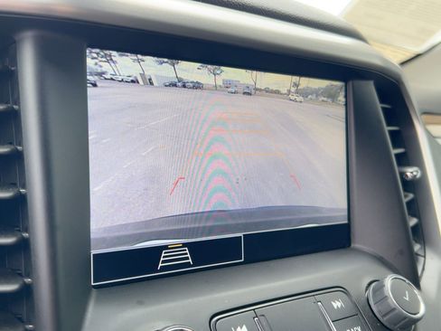 Certified 2023 GMC Acadia SLE w/ Driver Convenience Package image 25