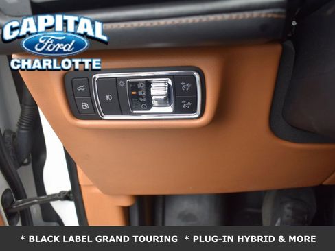 Used 2023 Lincoln Aviator Black Label Grand Touring w/ Class IV Trailer Tow Package image 15