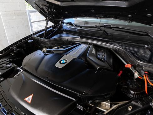 Used 2015 BMW X5 xDrive50i image 32