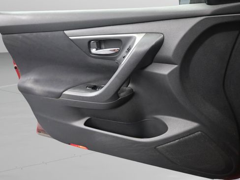 Used 2015 Nissan Altima 2.5 S w/ Power Driver Seat Package FWD image 31