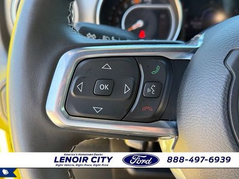 Used 2023 Jeep Wrangler Rubicon w/ LED Lighting Group AWD/4WD image 15