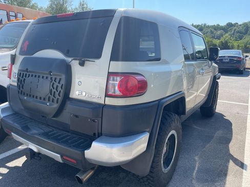 Used 2008 Toyota FJ Cruiser 4WD image 7