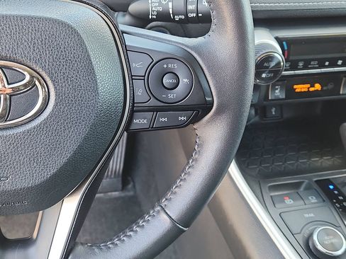 Used 2020 Toyota RAV4 XLE w/ Convenience Package AWD/4WD image 14