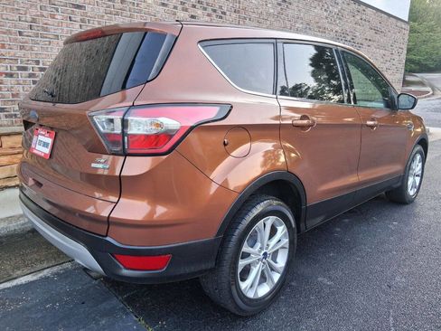 Used 2017 Ford Escape SE AWD/4WD image 5
