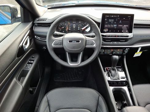 New 2026 Jeep Compass Limited image 9