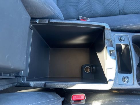 Used 2016 Nissan Rogue S image 24