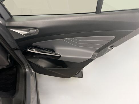 Used 2023 Volkswagen ID.4 Pro S Plus image 32