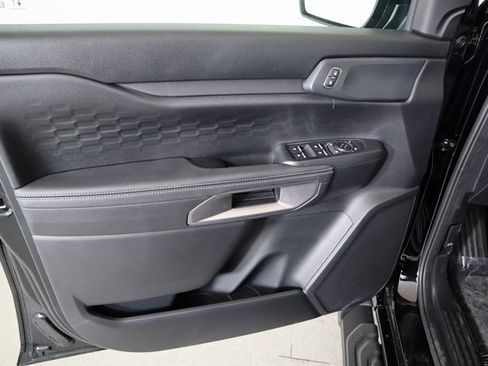 New 2025 Ford Ranger XLT w/ Equipment Group 301A High image 17