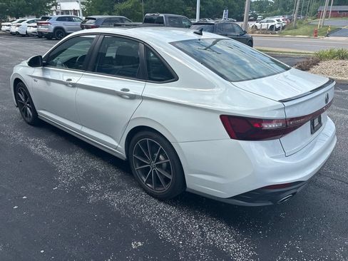 Used 2025 Volkswagen Jetta GLI Autobahn FWD image 3