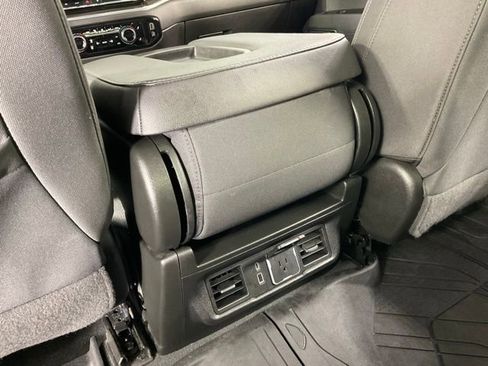 Used 2022 Chevrolet Silverado 1500 LT image 24