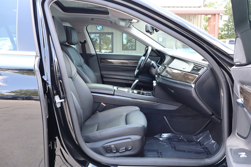Used 2015 BMW 740Ld xDrive AWD/4WD image 17