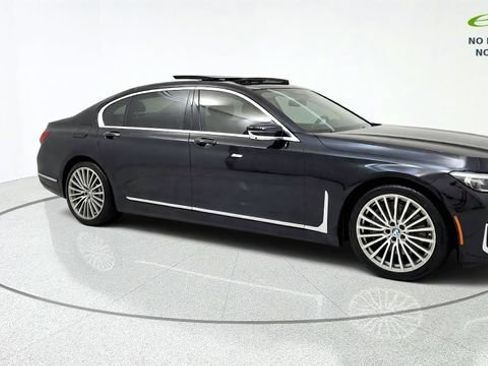 Used 2021 BMW 750i xDrive w/ Executive Package AWD/4WD image 1