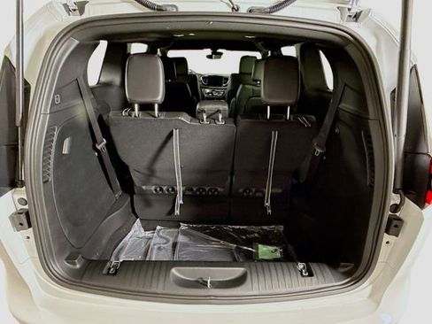 New 2026 Chrysler Pacifica Select image 25