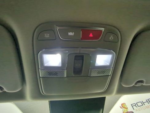 New 2025 Kia Telluride S image 25