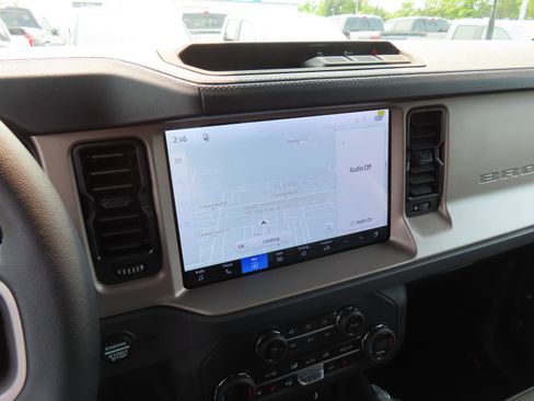 New 2026 Ford Bronco Outer Banks AWD/4WD image 11