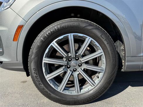 Used 2017 Audi Q7 3.0T Premium Plus image 9