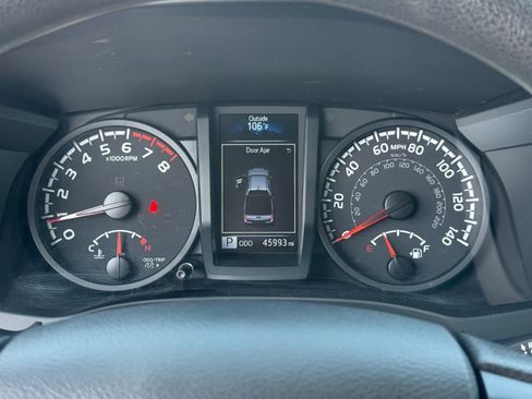 Used 2022 Toyota Tacoma SR AWD/4WD image 23
