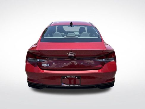 Used 2023 Hyundai Elantra SEL FWD image 6
