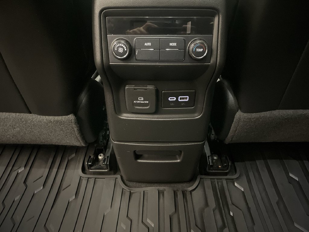 Used 2021 GMC Acadia SLT FWD image 15