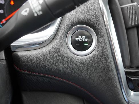 Certified 2023 Chevrolet Traverse RS image 33