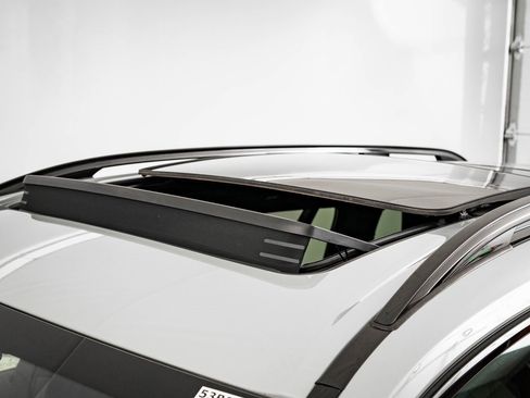 Used 2023 BMW X7 M60i w/ Executive Package image 13