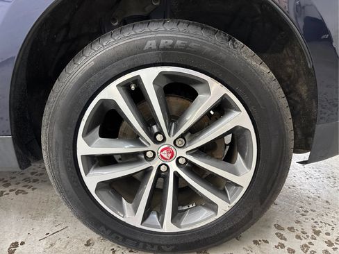 Used 2019 Jaguar F-PACE Premium AWD/4WD image 30