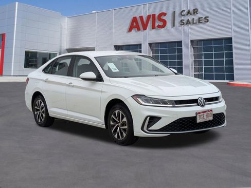 Used 2025 Volkswagen Jetta S FWD image 3